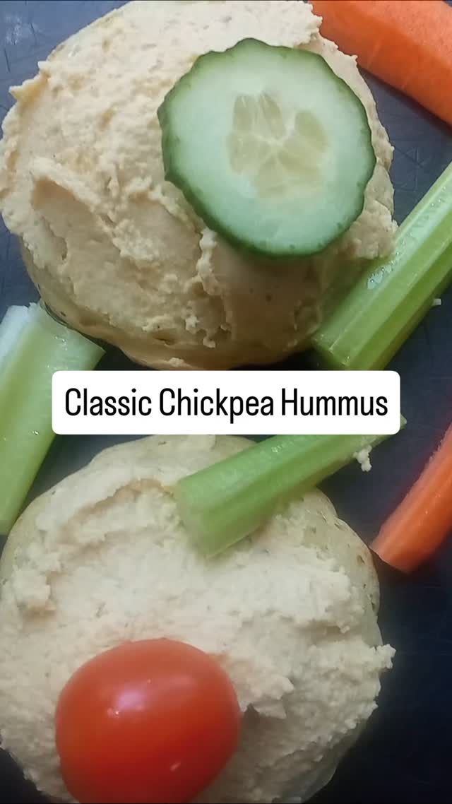 Creamy, smooth, and so easy to make — this classic chickpea hummus is a must-try!
Full recipe is on the blog — link in bio.
Made with simple ingredients like chickpeas, tahini, garlic, and lemon juice.
Perfect as a dip, spread, or snack!

#hummusrecipe #chickpeahummus #garbanzobeans #doughandknow